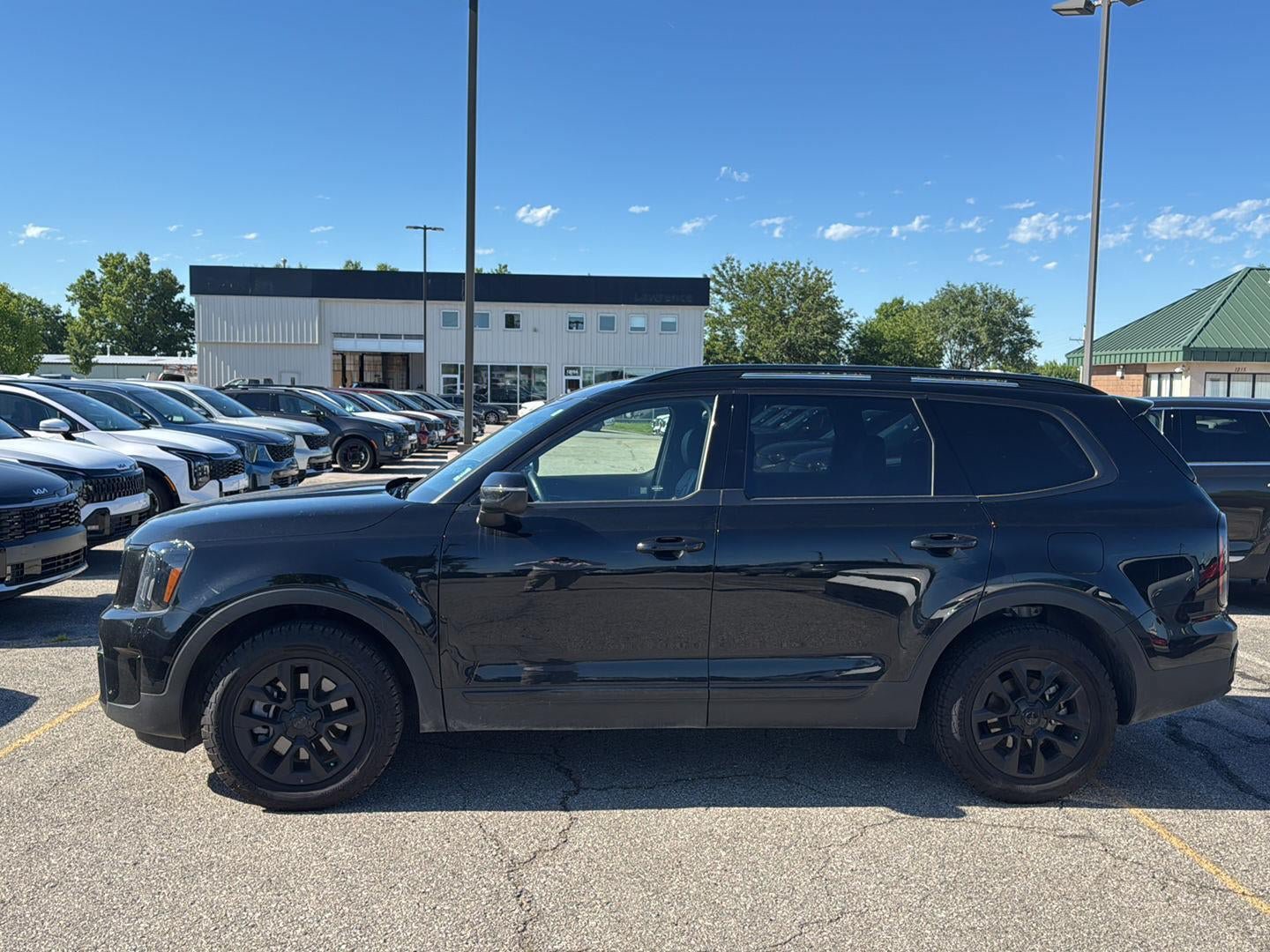 Used 2025 Kia Telluride AWD image 4