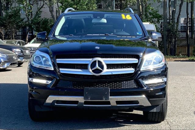 Certified 2016 Mercedes-Benz GL 320 BlueTEC 4MATIC image 2