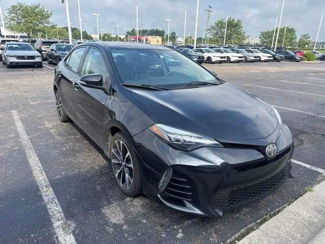 Used 2017 Toyota Corolla SE w/ Carpet Mat Package (TMS) FWD image 4