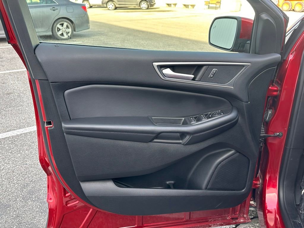Certified 2024 Ford Edge SEL w/ Convenience Package image 12