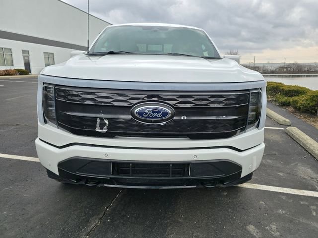 Used 2023 Ford F150 Lightning Platinum image 17