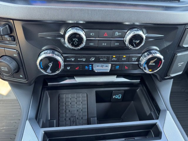 New 2025 Ford F250 4x4 Crew Cab Super Duty image 18