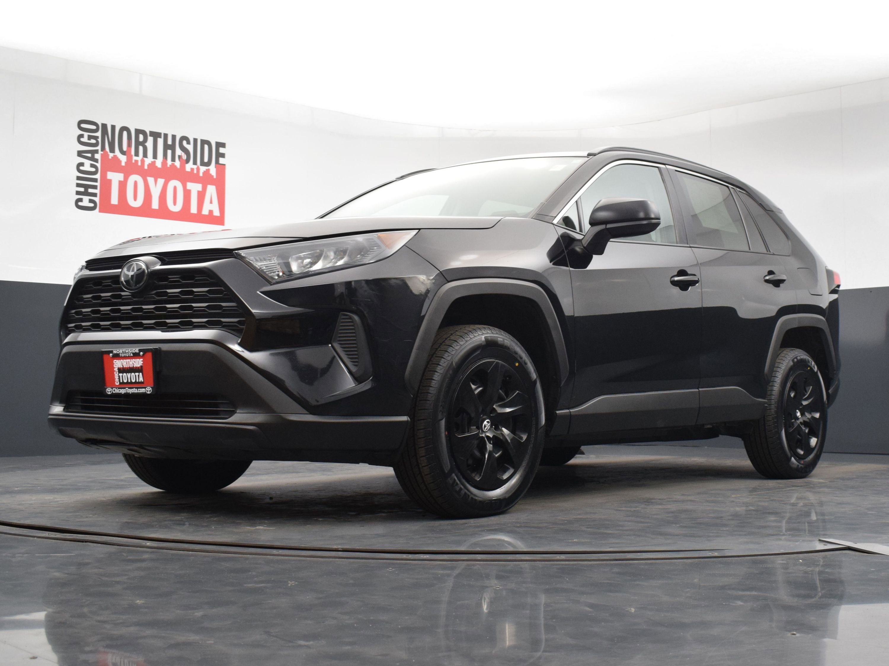 Used 2021 Toyota RAV4 LE AWD/4WD image 30