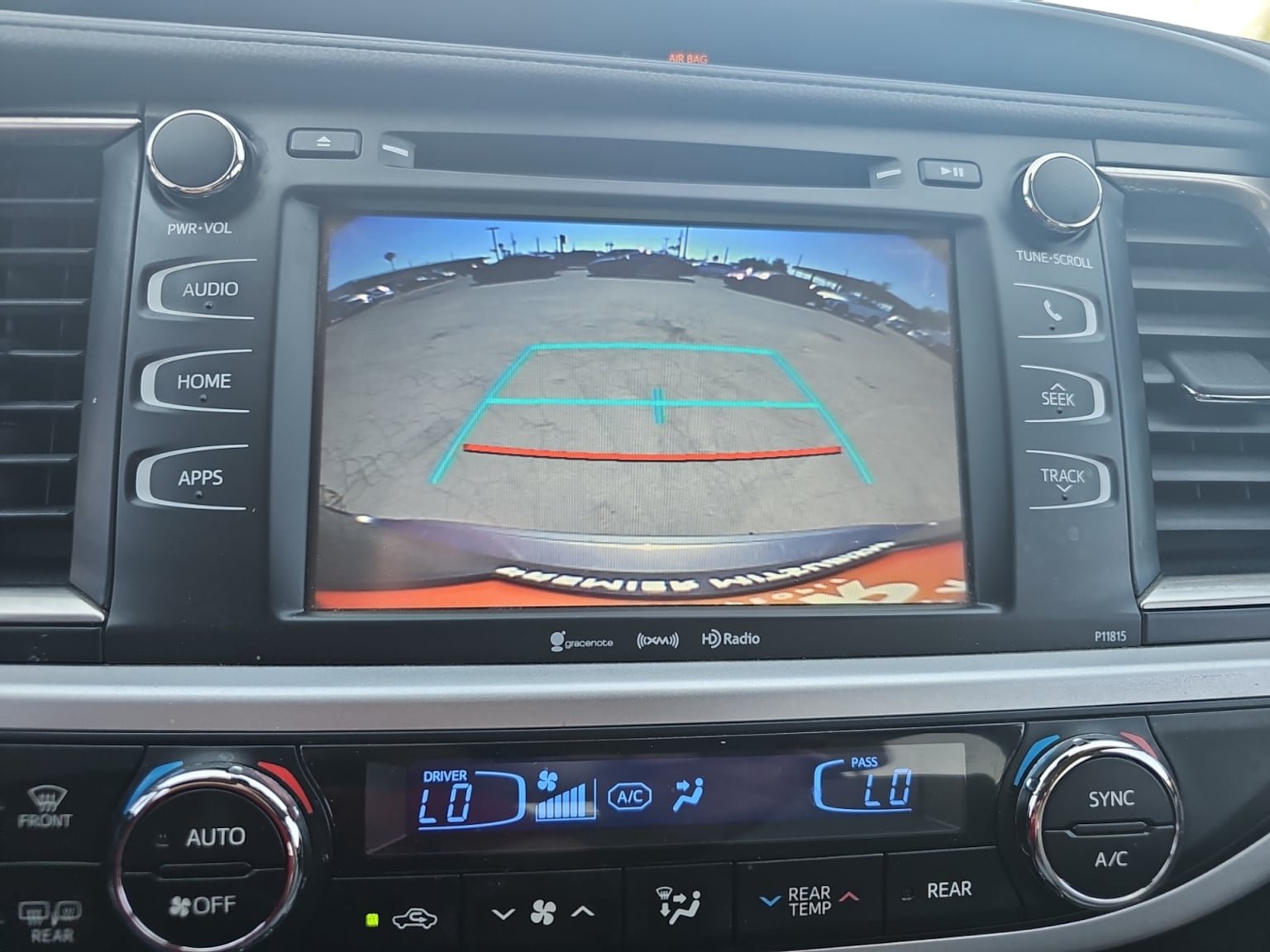 Used 2019 Toyota Highlander Plus FWD image 21