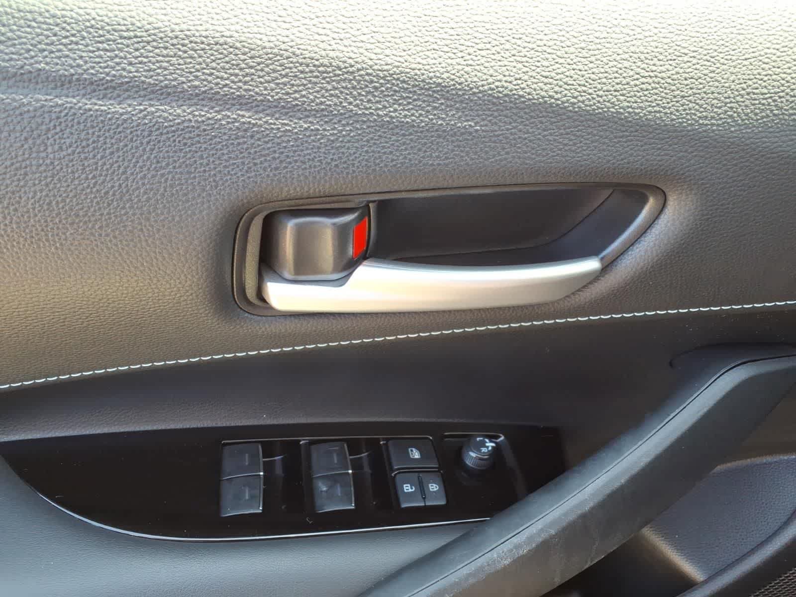 Used 2022 Toyota Corolla SE w/ Carpet Mat Package (TMS) FWD image 13