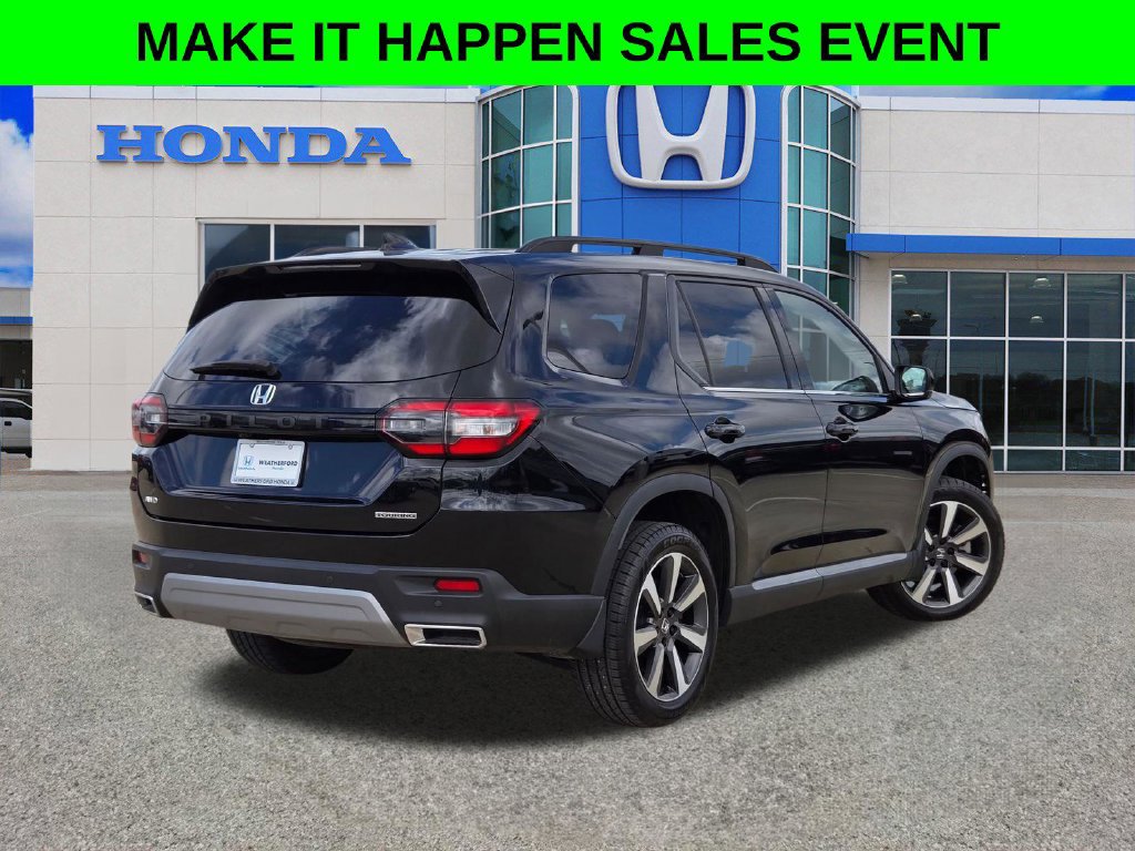 Used 2023 Honda Pilot Touring image 3