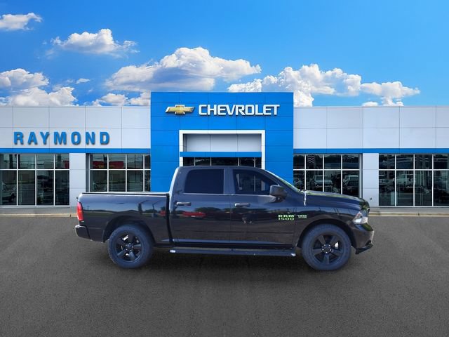 Used 2017 RAM 1500 Express w/ Black Ram 1500 Express Group AWD/4WD video 2