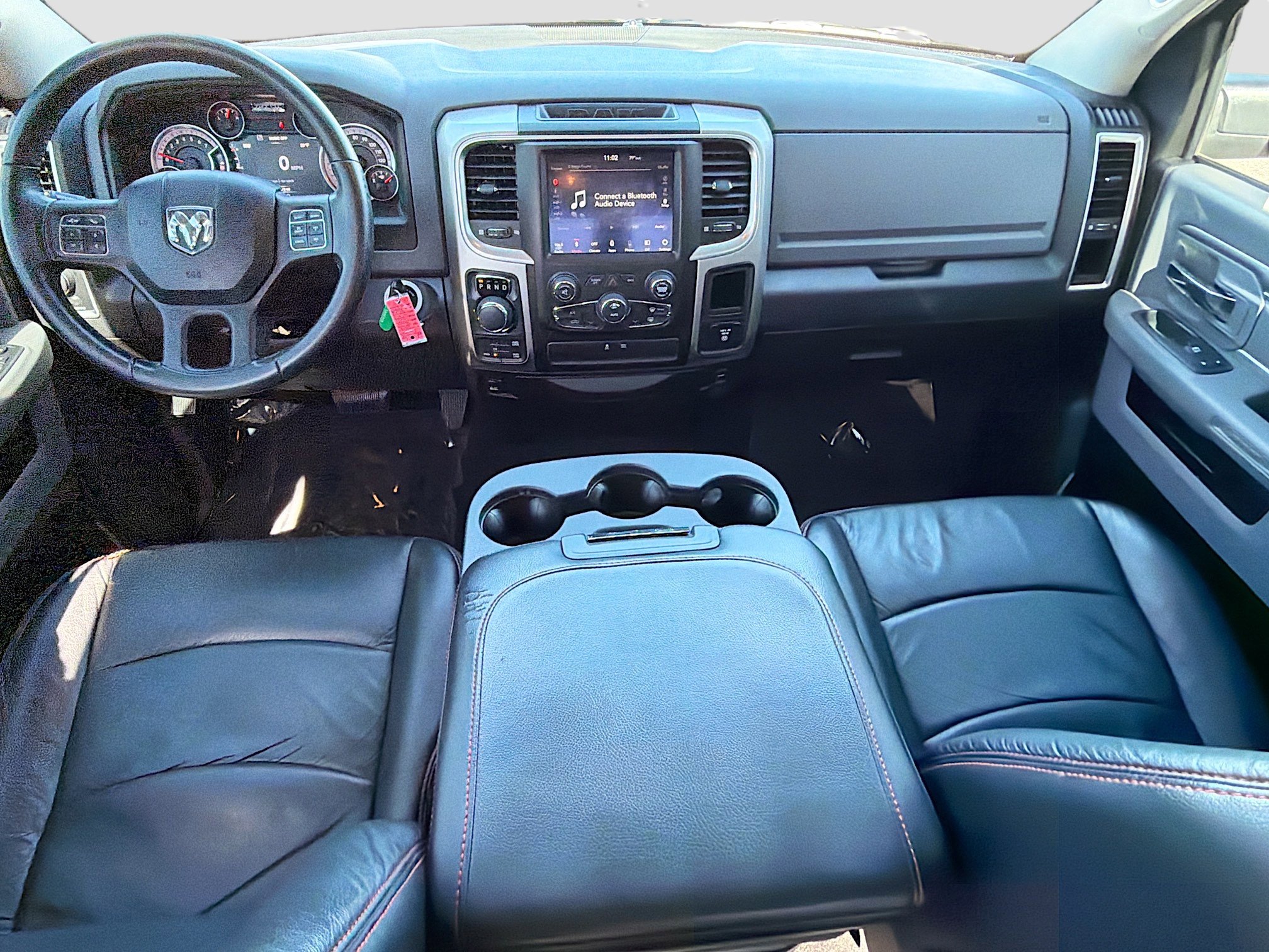 Used 2019 RAM 1500 Classic SLT w/ Luxury Group image 14