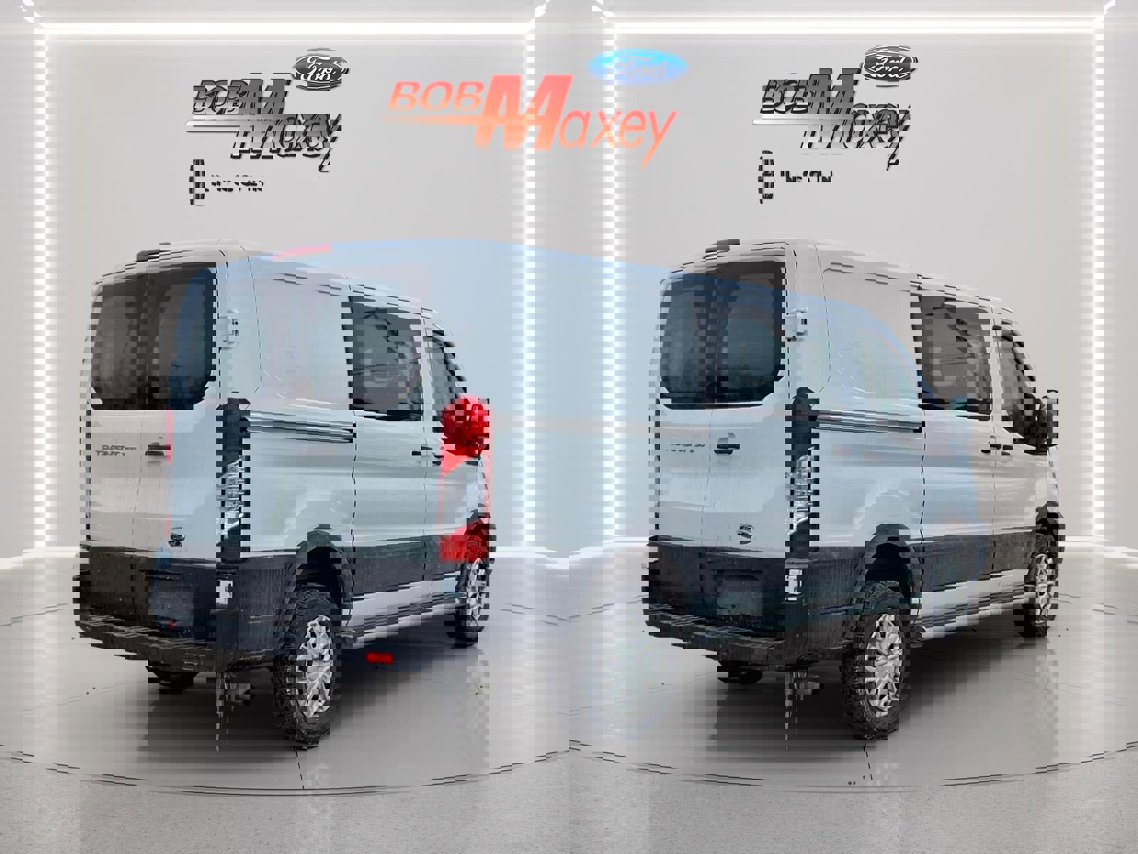 Used 2024 Ford Transit 250 Low Roof w/ Exterior Upgrade Package image 4