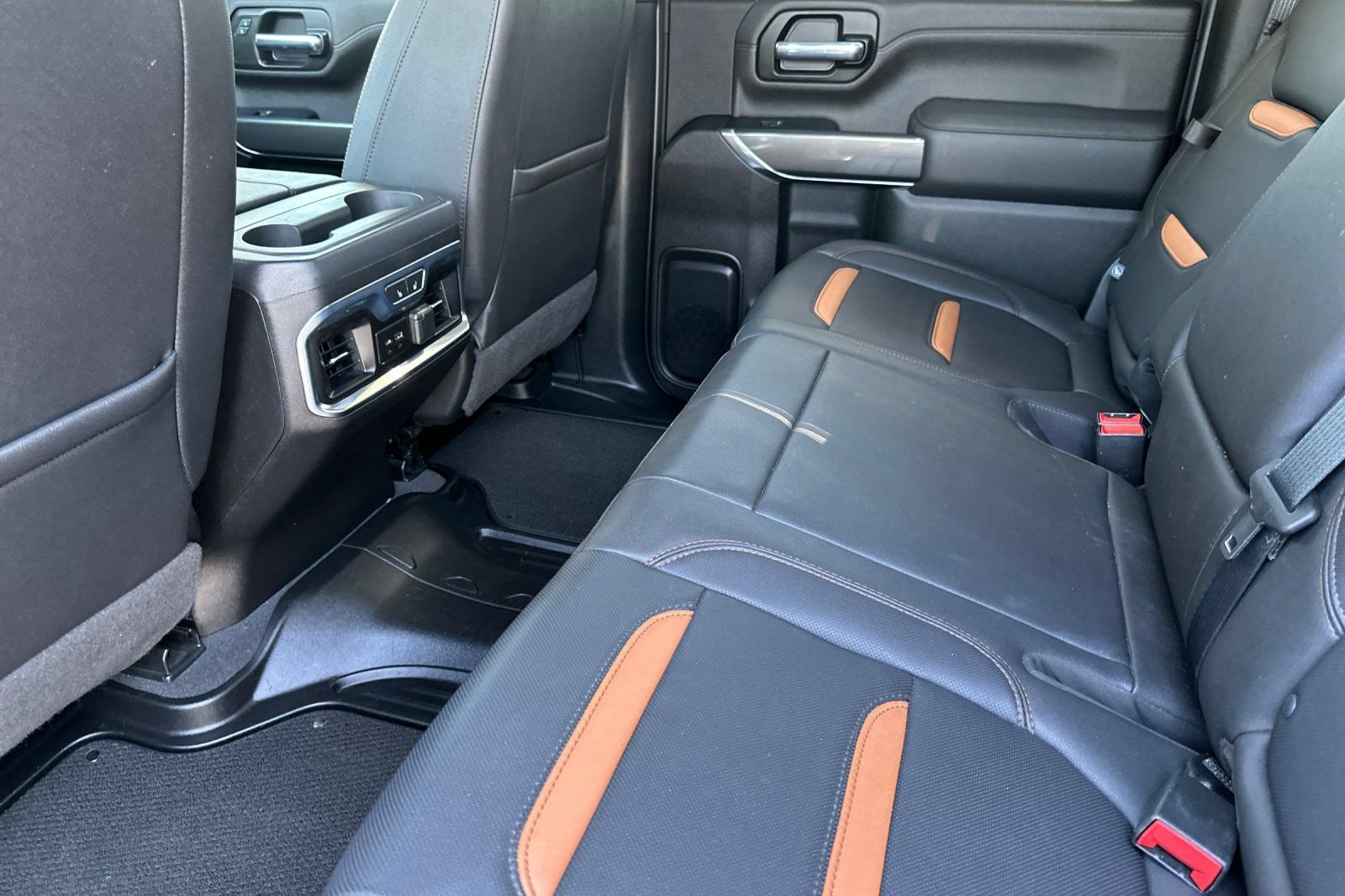 Certified 2022 GMC Sierra 2500 AT4 w/ AT4 Preferred Package AWD/4WD image 13