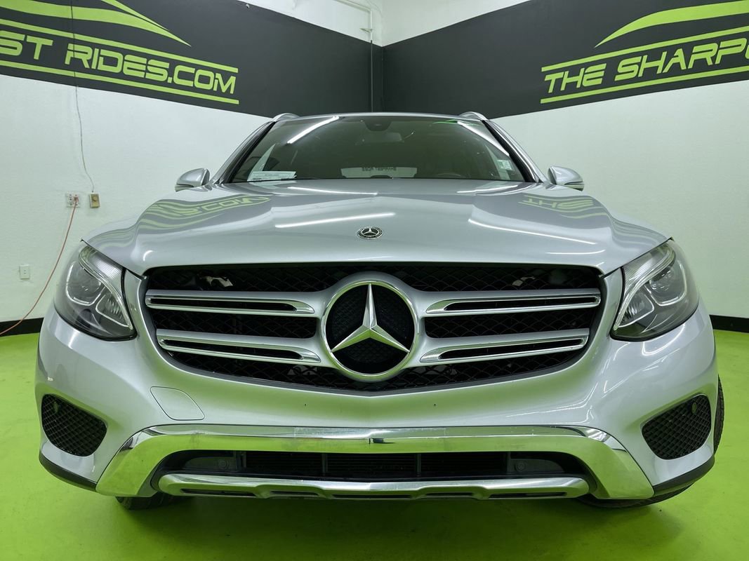Used 2019 Mercedes-Benz GLC 300 4MATIC w/ Premium Package image 3
