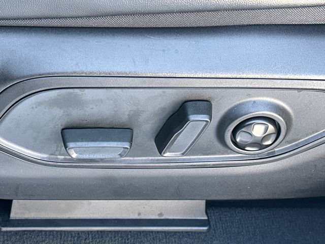 Used 2025 Jeep Grand Cherokee L Limited w/ Black Appearance Package image 44