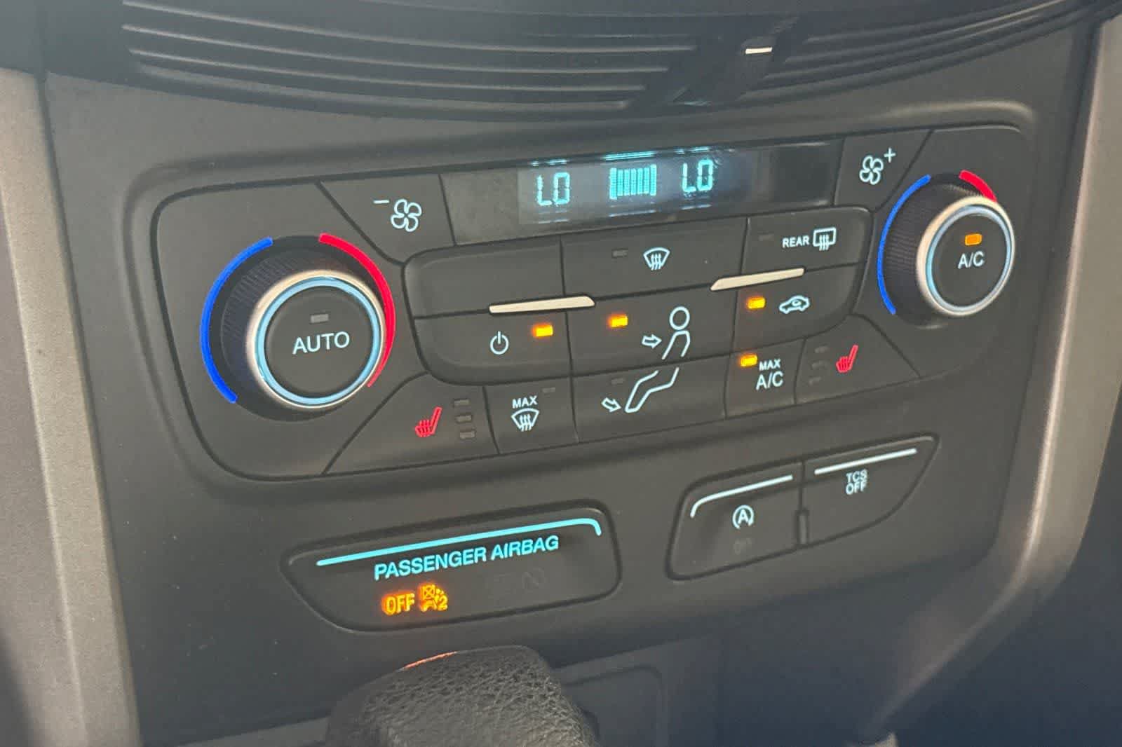 Used 2018 Ford Escape SE w/ Ford Safe & Smart Package FWD image 21