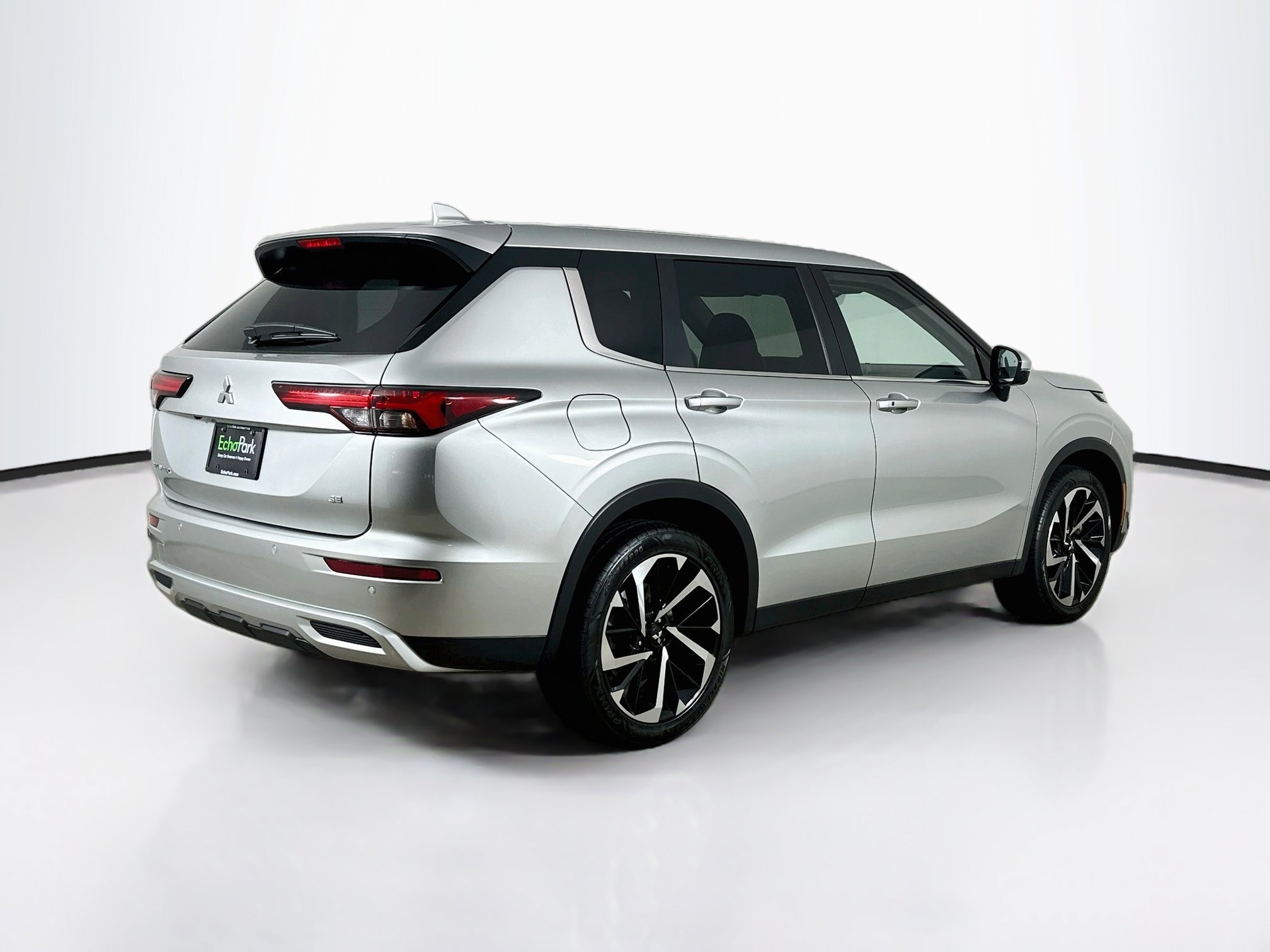 Used 2024 Mitsubishi Outlander SE FWD image 9