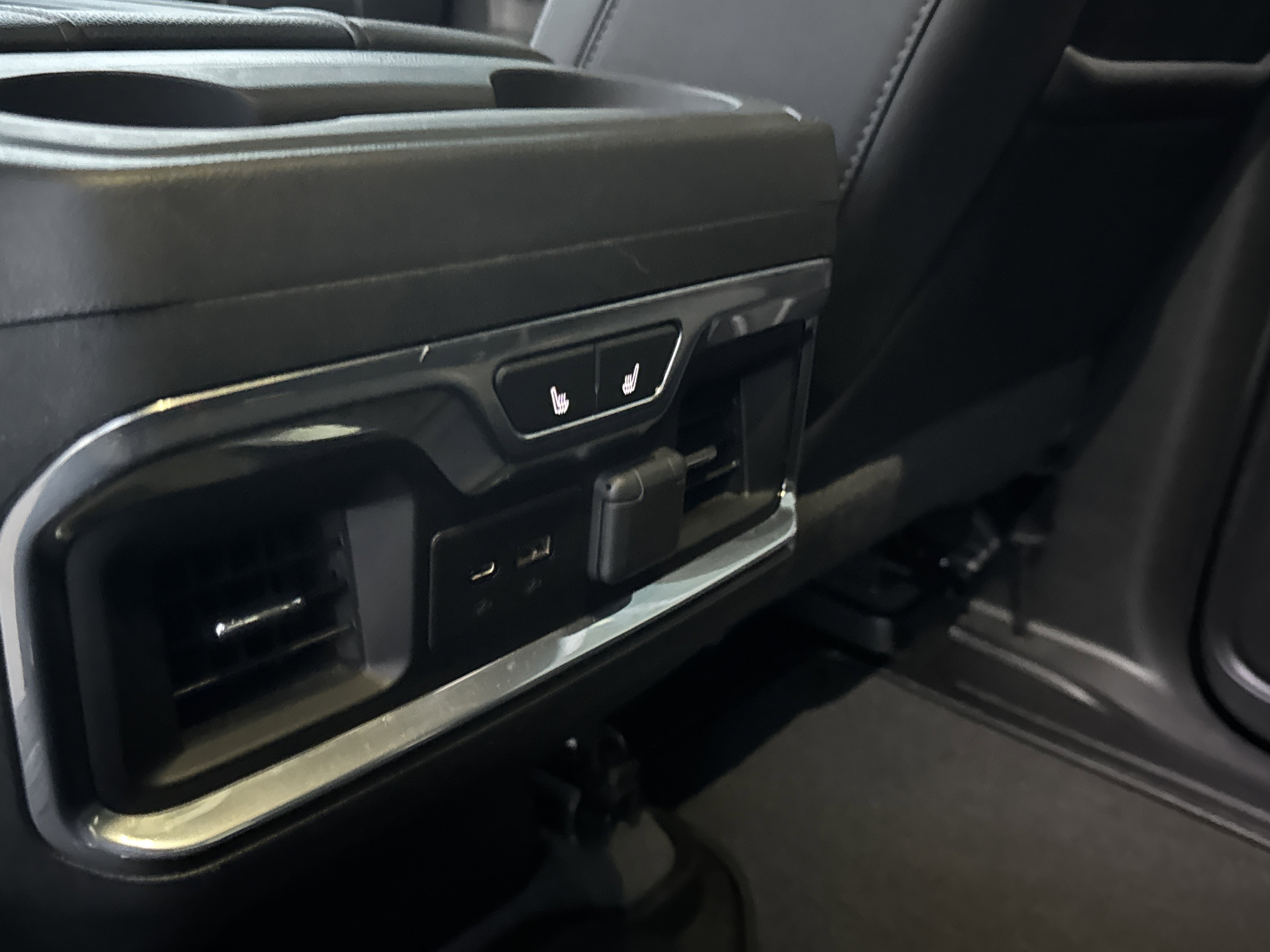 Used 2021 GMC Sierra 1500 AT4 w/ Technology Package image 14