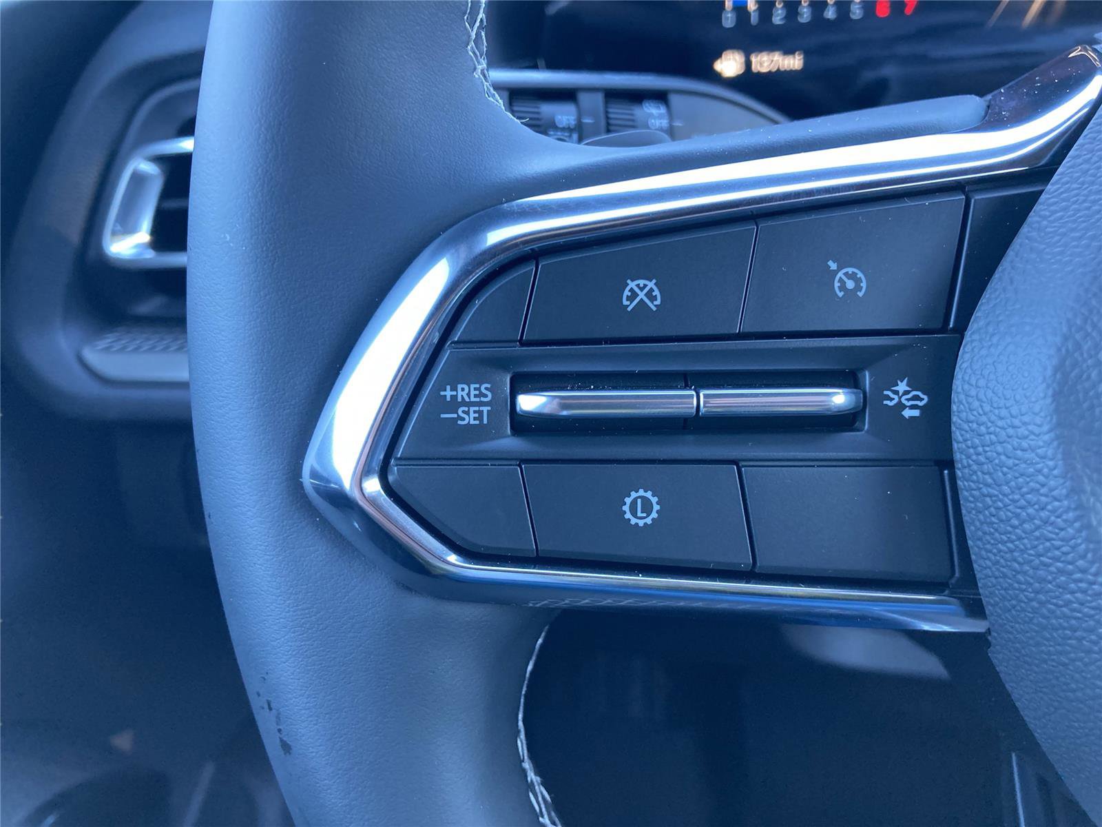 New 2026 Chevrolet Traverse LT w/ Sun and Wheel Package image 27