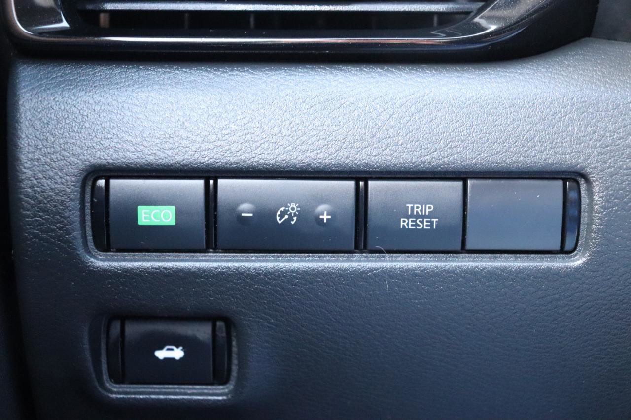 Used 2024 Nissan Sentra SV FWD image 36