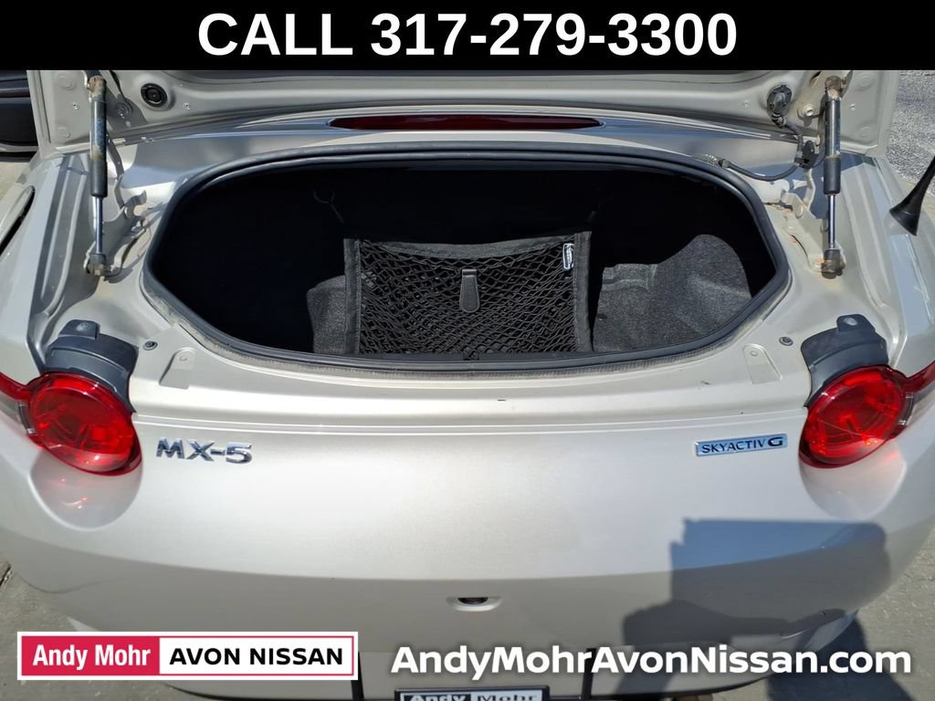 Used 2022 MAZDA MX-5 Miata Grand Touring RWD image 9