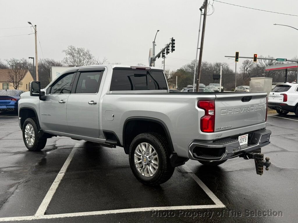 Used 2022 Chevrolet Silverado 2500 LTZ w/ LTZ Convenience Package image 12