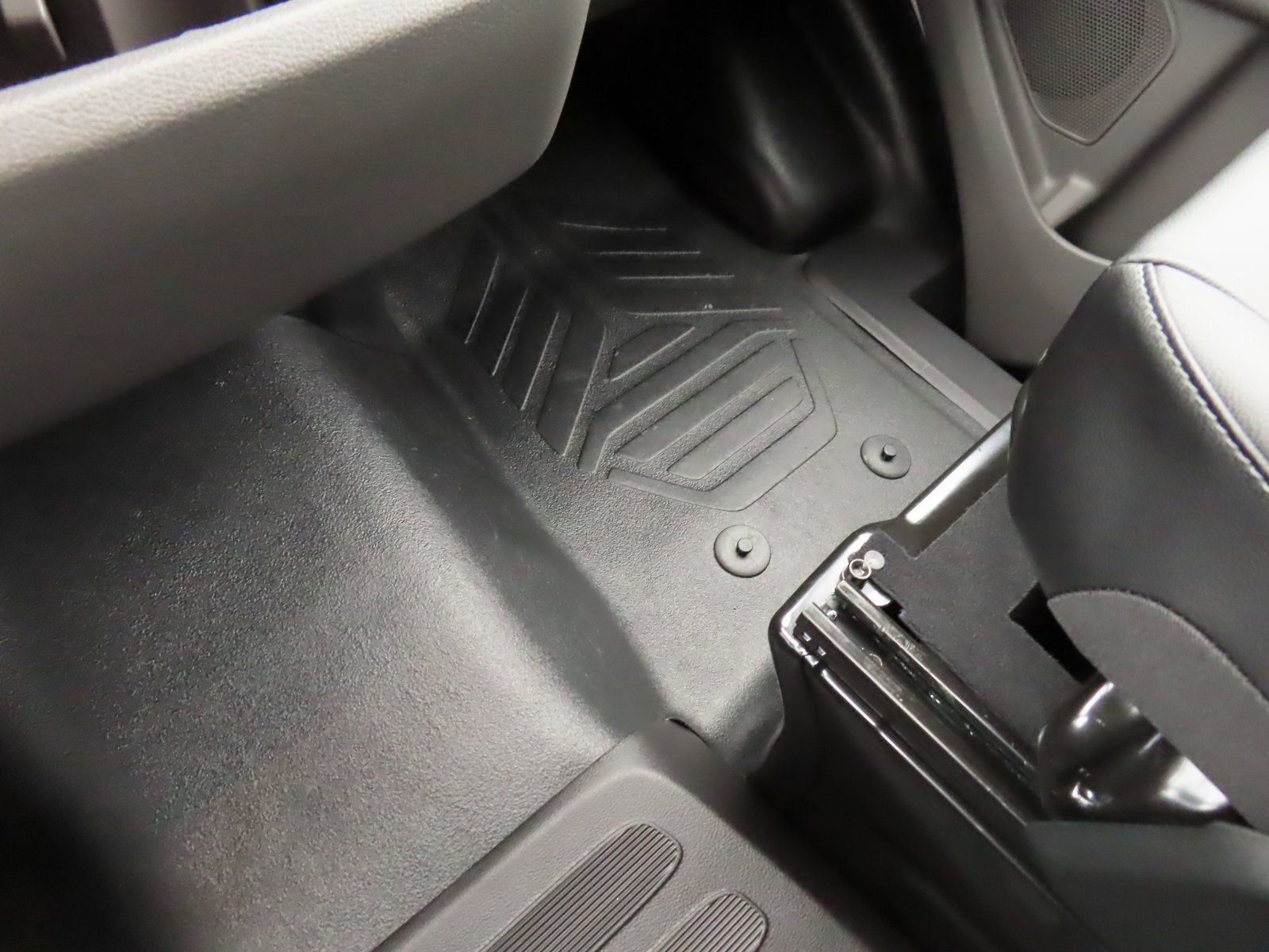 New 2026 Ford Transit 250 148 Medium Roof image 10