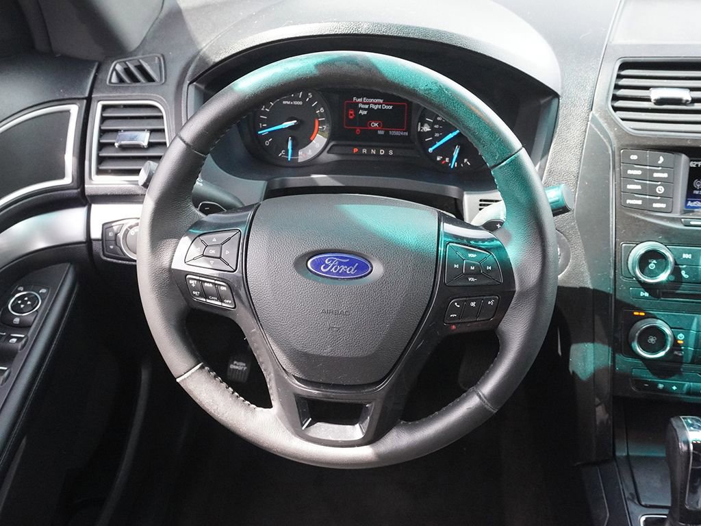 Used 2016 Ford Explorer XLT AWD/4WD image 36
