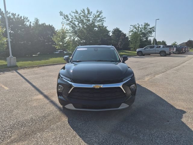 Used 2024 Chevrolet Blazer LT FWD image 3
