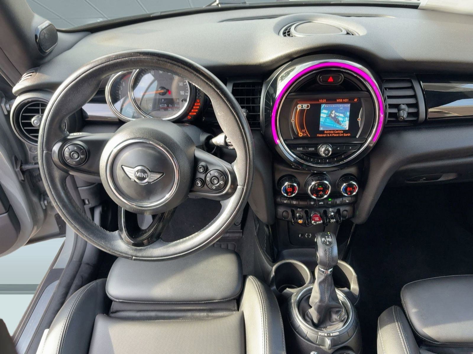 Used 2017 MINI Cooper Convertible image 26