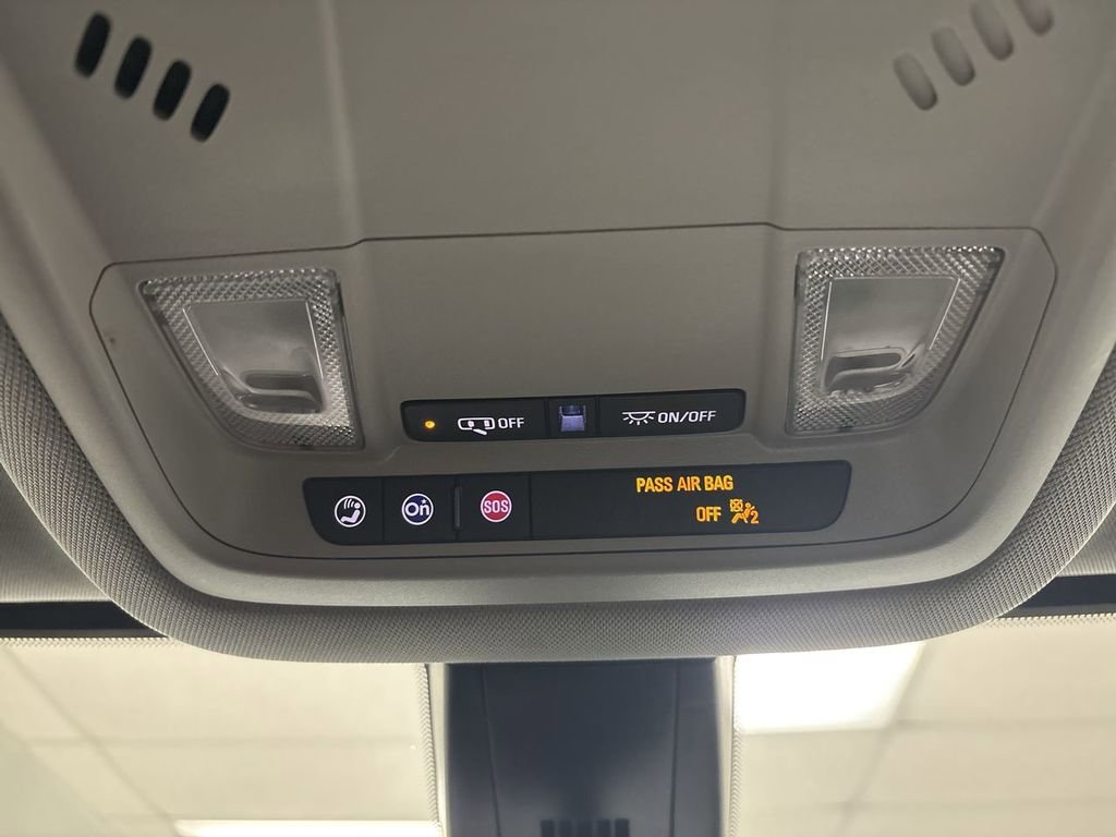 Used 2023 GMC Acadia SLE image 49