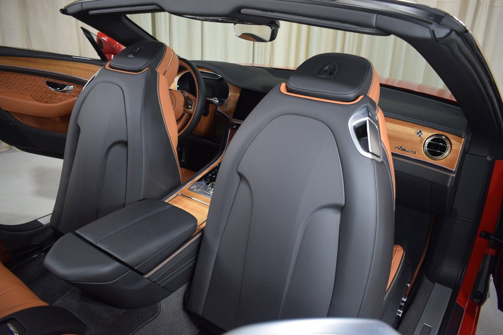 Certified 2023 Bentley Continental GT Azure image 22