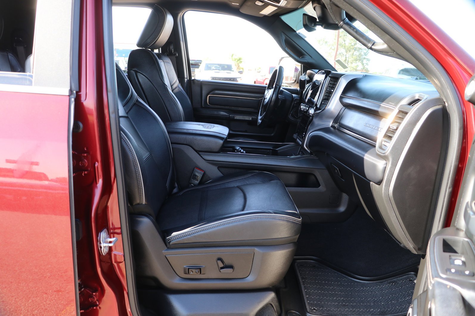 Used 2019 RAM 2500 Limited AWD/4WD image 33