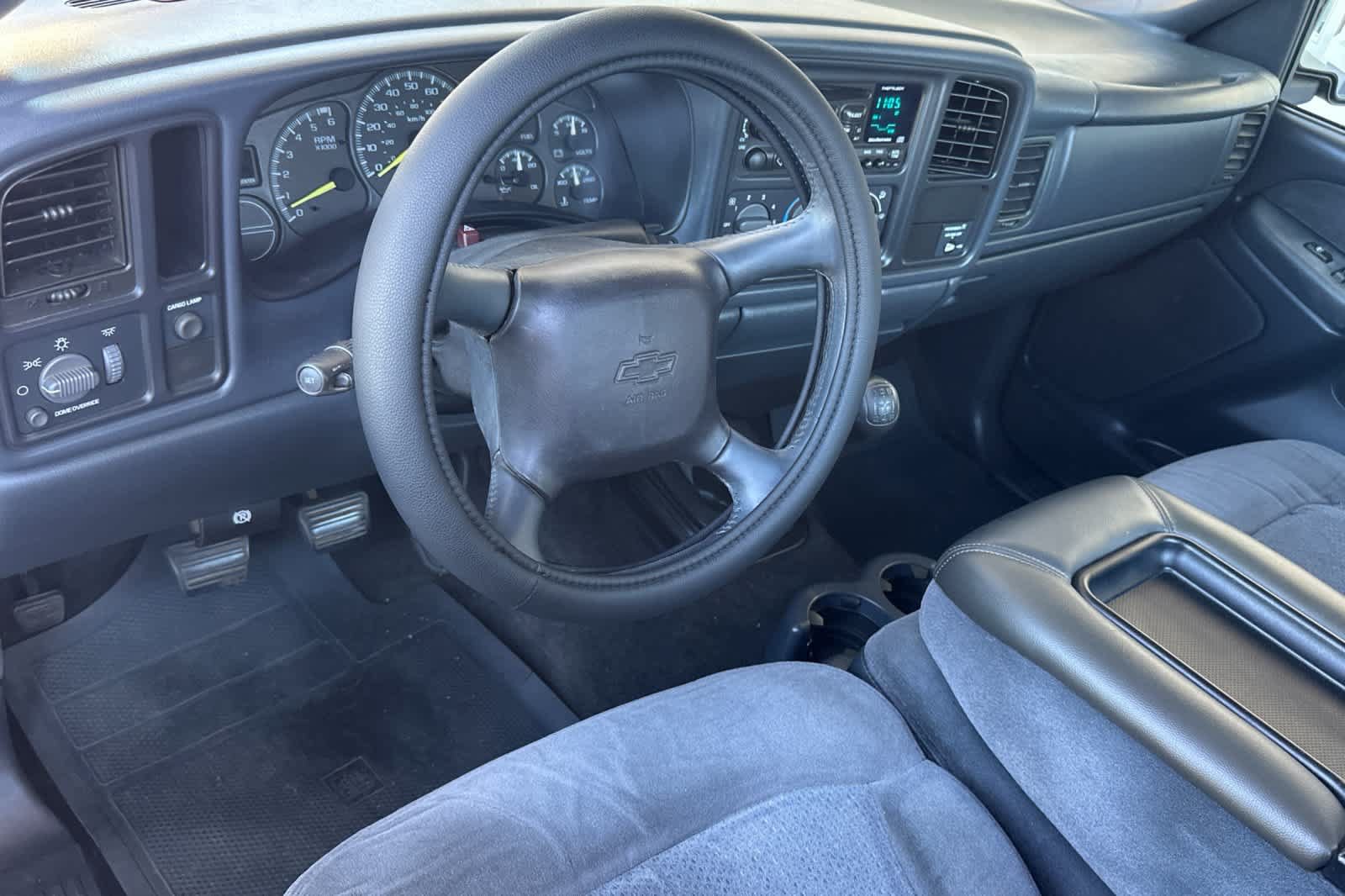 Used 2001 Chevrolet Silverado 1500 LS w/ Firm Ride Suspension Pkg RWD image 13