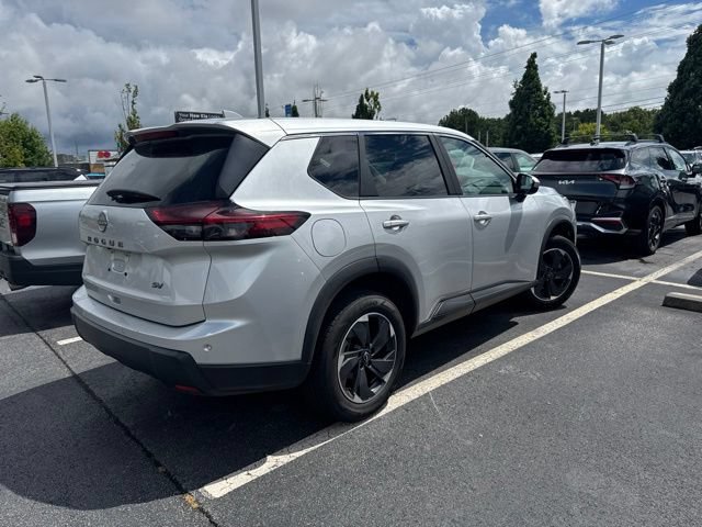 Used 2024 Nissan Rogue SV FWD image 4