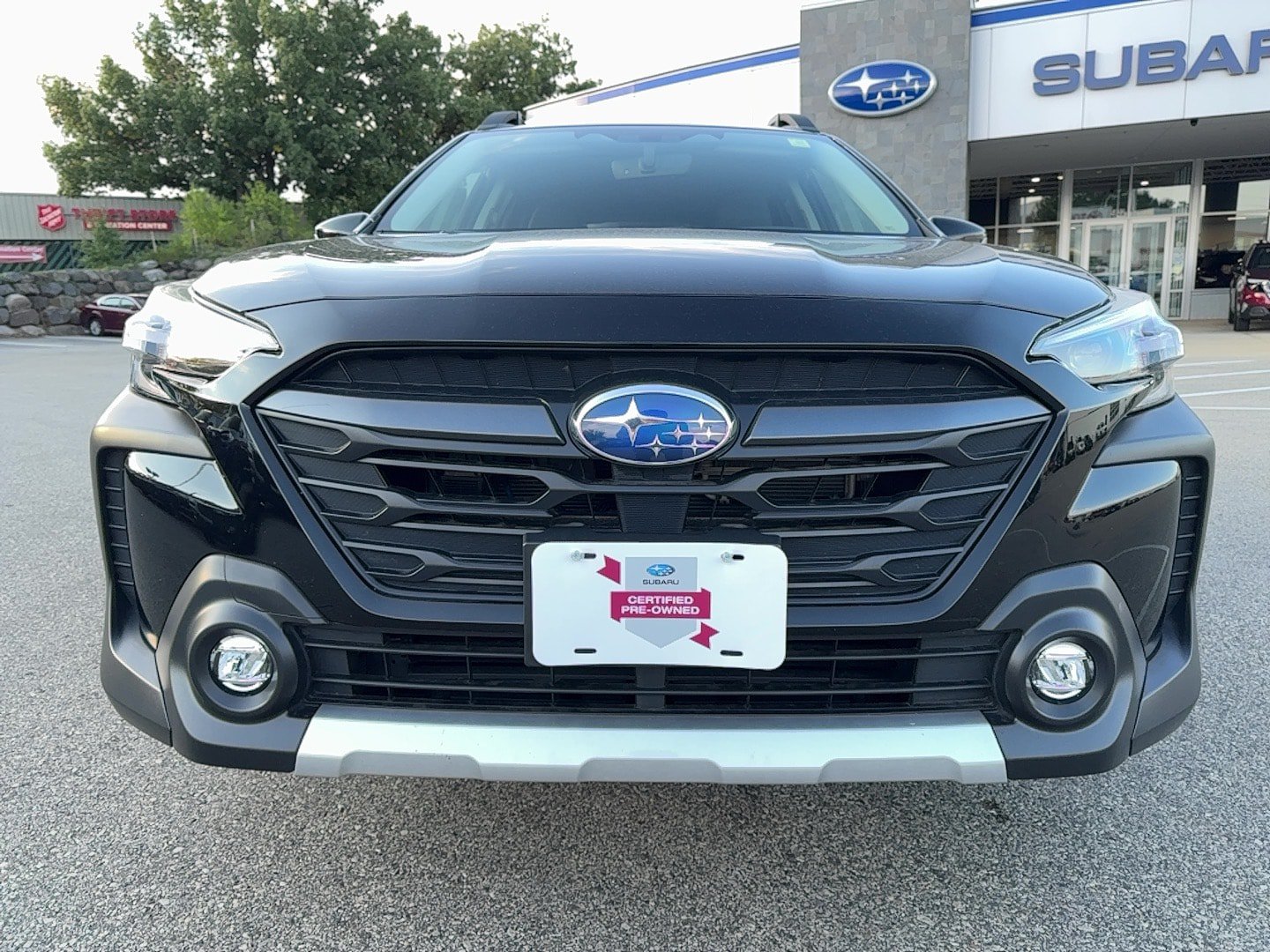 Certified 2025 Subaru Outback Limited AWD/4WD image 2