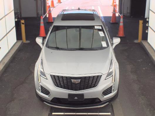 Used 2020 Cadillac XT5 Premium Luxury FWD image 2