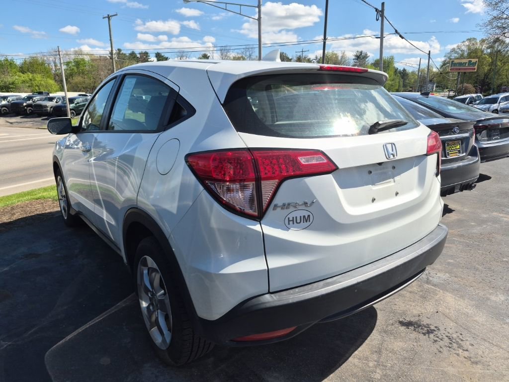 Used 2017 Honda HR-V LX image 3