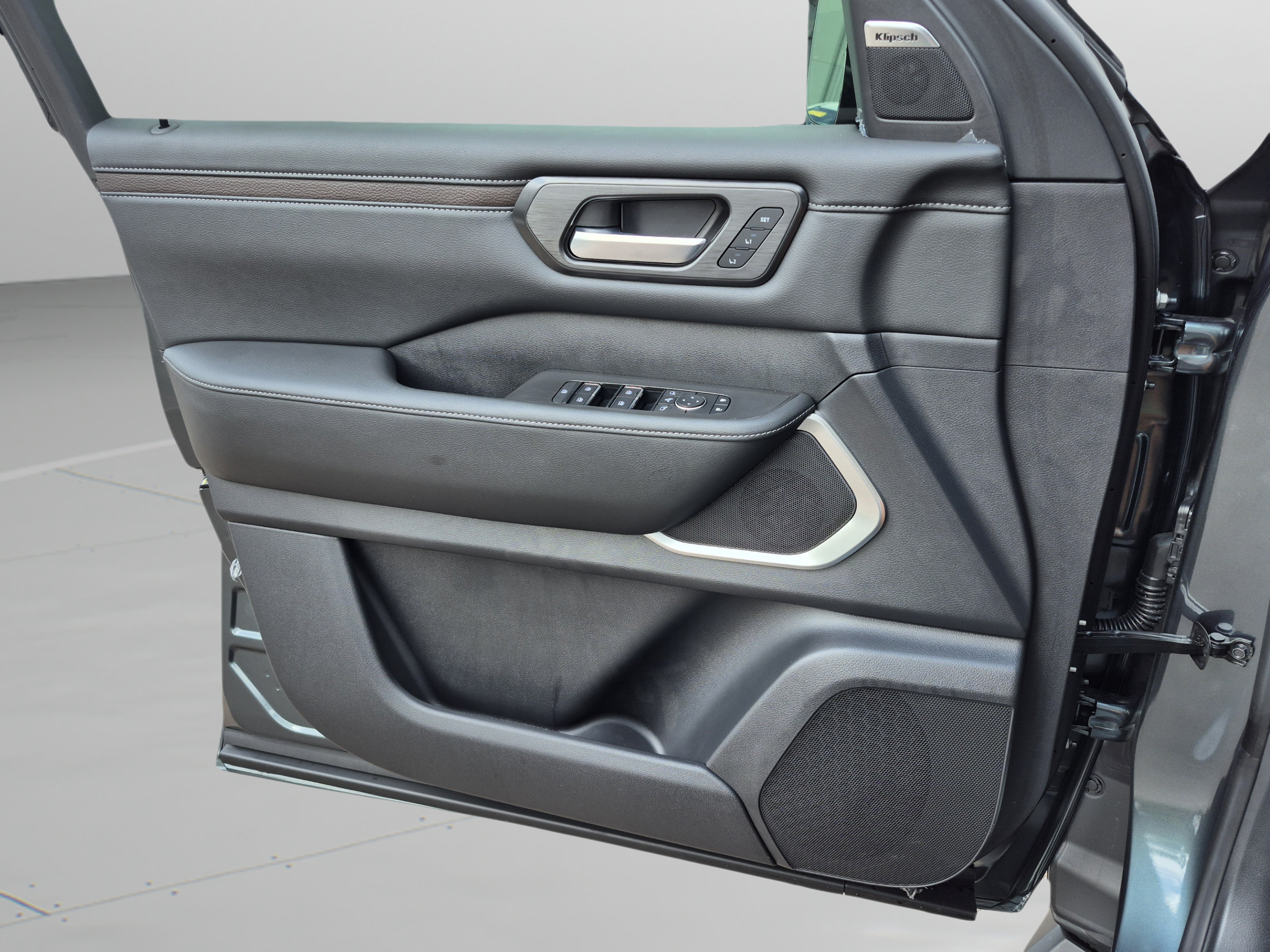 New 2026 Nissan Armada Platinum RWD image 26