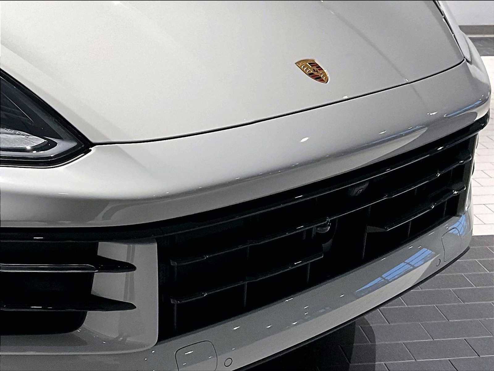 New 2026 Porsche Cayenne E-Hybrid image 30