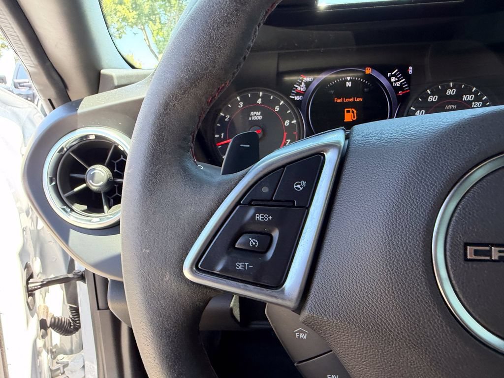 Used 2020 Chevrolet Camaro ZL1 RWD image 25