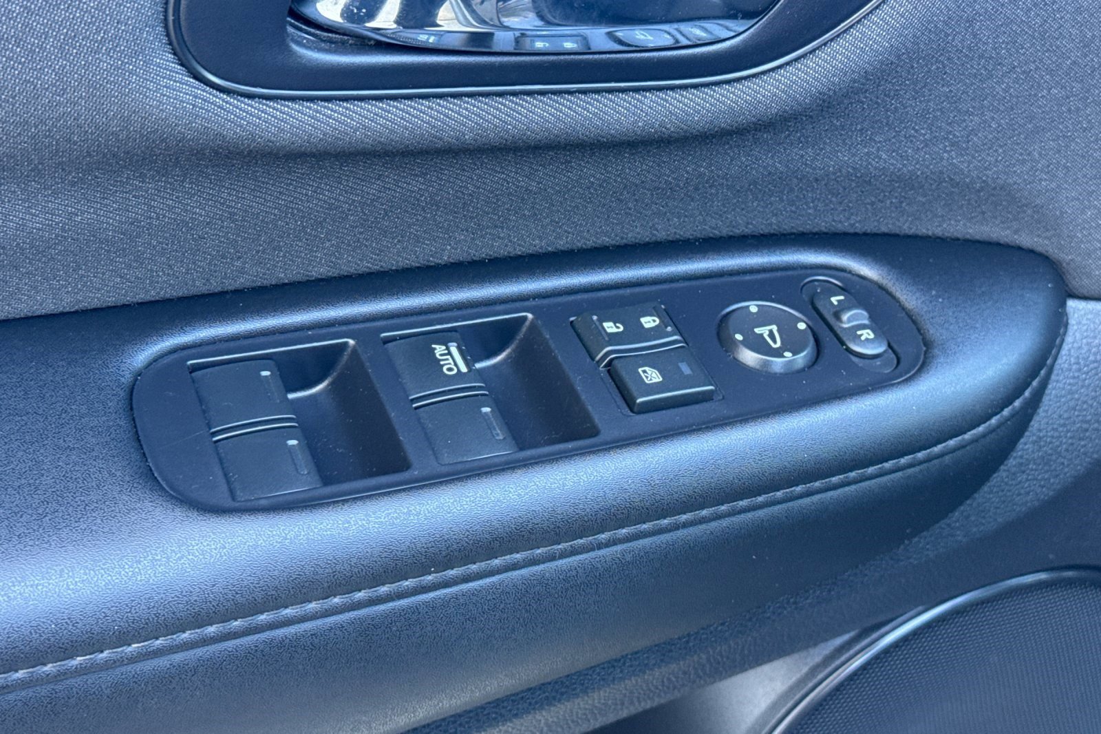 Used 2021 Honda HR-V LX image 13