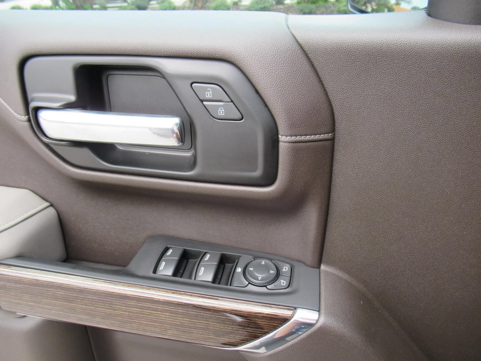 Used 2021 GMC Sierra 1500 SLE AWD/4WD image 21