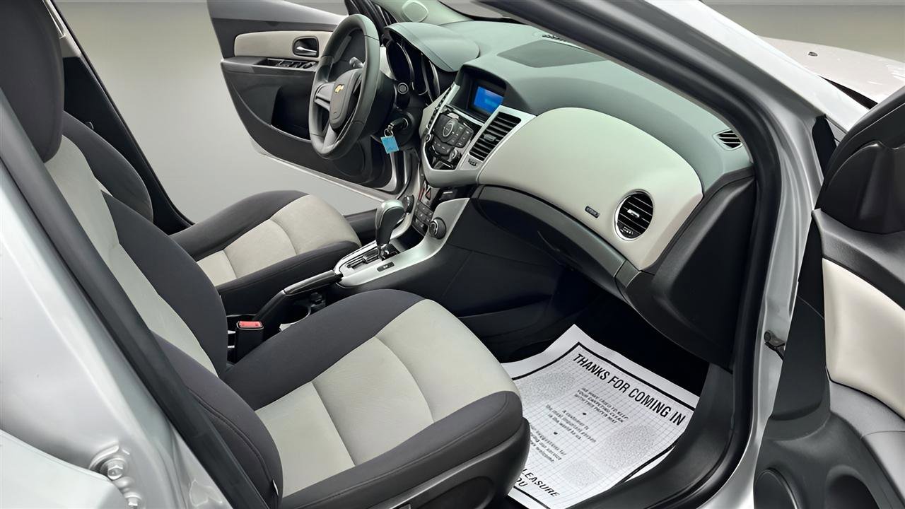Used 2015 Chevrolet Cruze LS FWD image 21