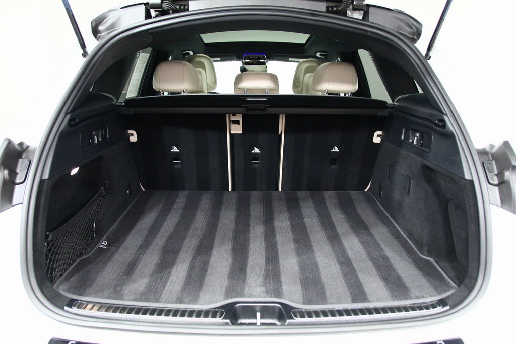 Used 2023 Mercedes-Benz GLC 300 4MATIC image 27