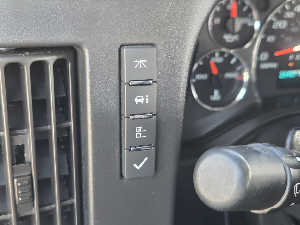 Used 2022 Chevrolet Express 2500 w/ Driver Convenience Package RWD image 18