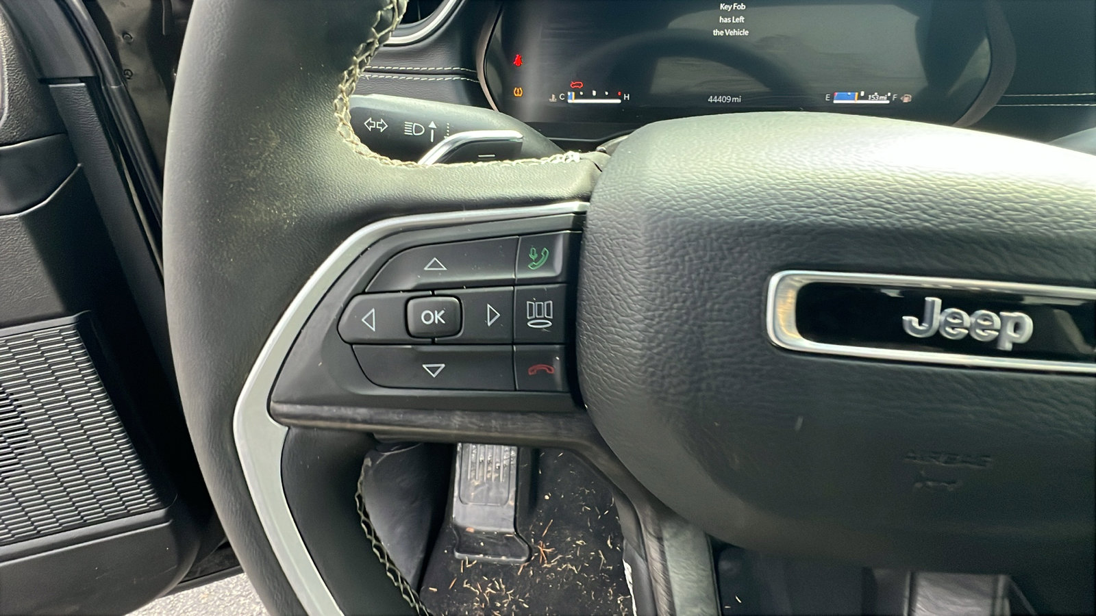 Used 2024 Jeep Grand Cherokee L Limited w/ Luxury Tech Group II image 31