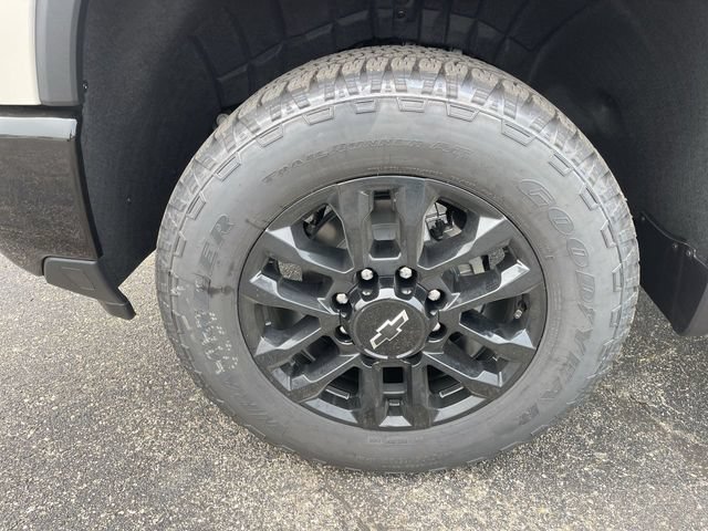 New 2026 Chevrolet Silverado 2500 Custom w/ Custom Value Package AWD/4WD image 10