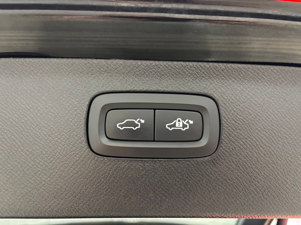 Used 2024 Volvo XC90 B6 Ultimate w/ Protection Package Premier AWD/4WD image 35