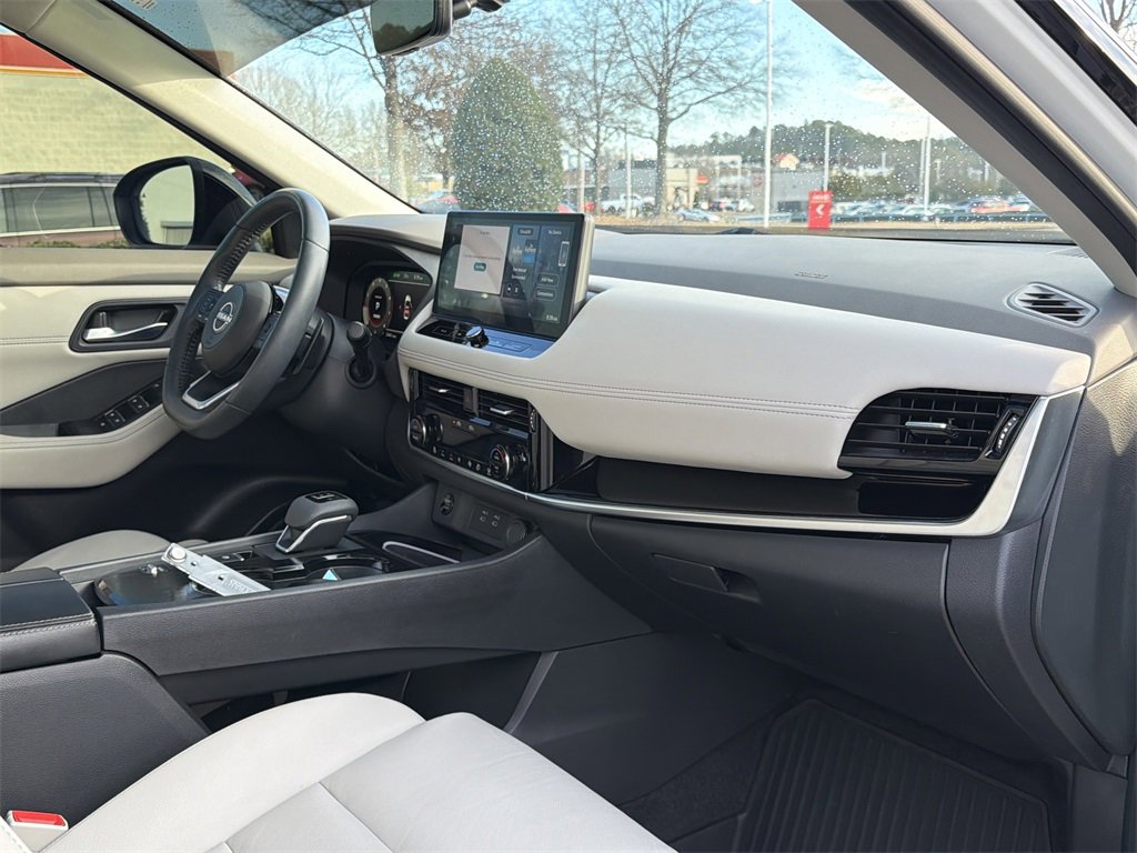Used 2024 Nissan Rogue SL w/ SL Premium Package image 26