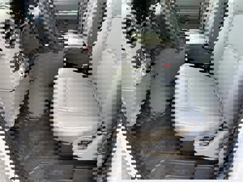 Used 2023 Ford E-350 and Econoline 350 Super Duty w/ Power Windows & Locks Group image 2