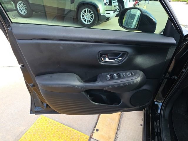 Used 2024 Honda HR-V EX-L image 11