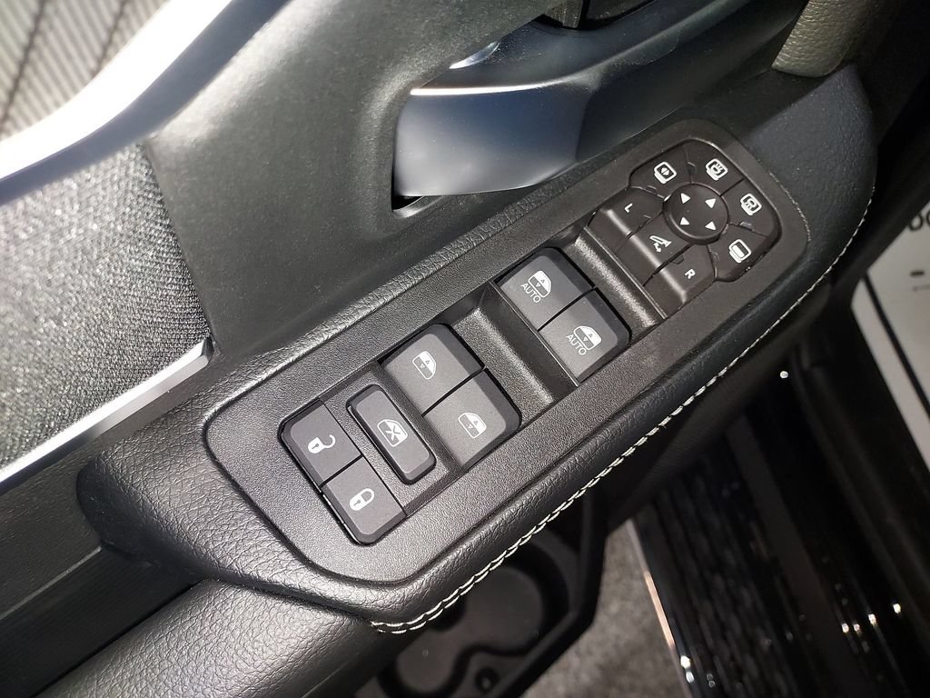 New 2026 RAM 2500 Big Horn AWD/4WD image 19